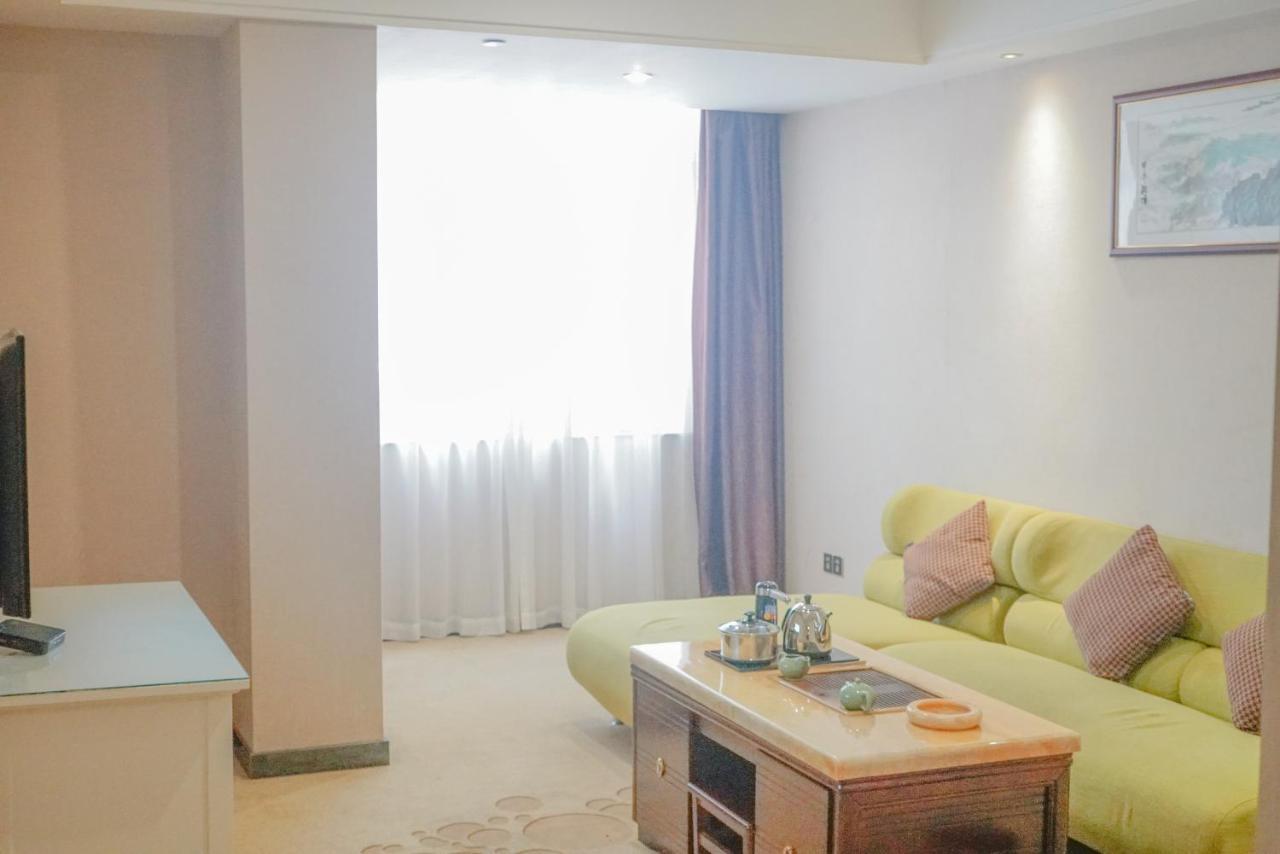 Paco Hotel Tianhe Coach Terminal Metro Satation Guangzhou-Free Shuttle Bus For Canton Fair Kültér fotó
